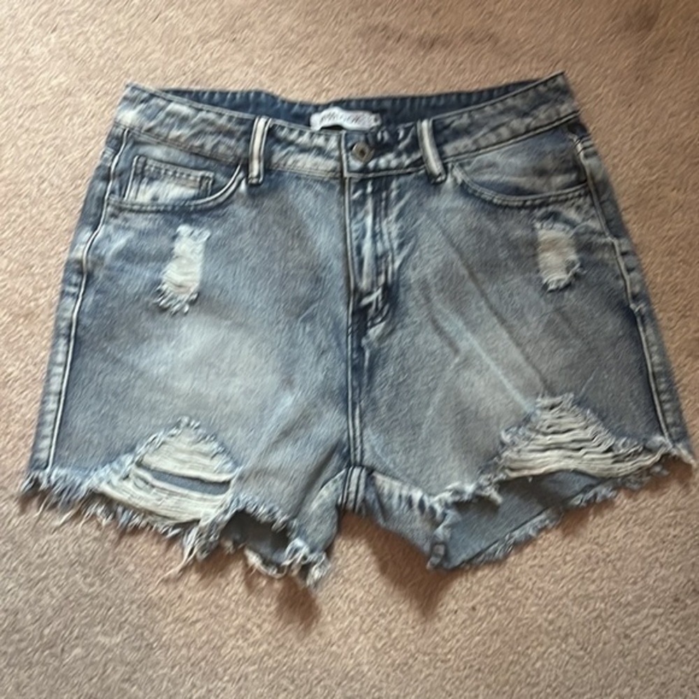 WOMAN’S casual shorts distressed jean shorts ripped jean shorts - Size M